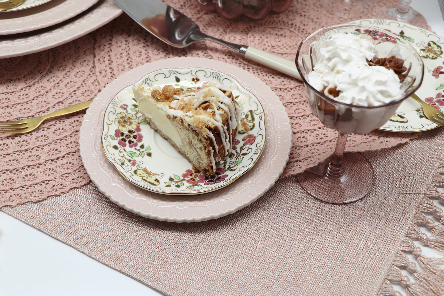 Cinnabun Cheesecake